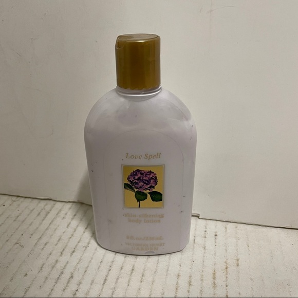 Victoria Secrets Love Spell Silkening Body Lotion - Picture 1 of 2